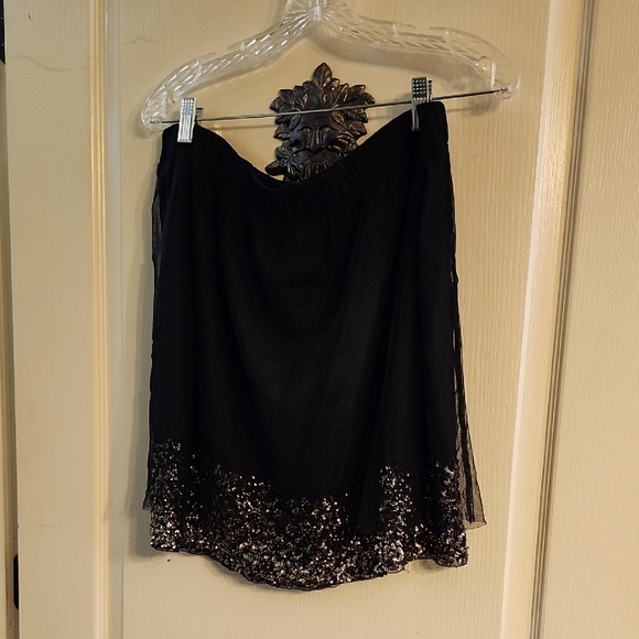 MOSSIMO BLACK with GOLD SEQUIN MINI SKIRT - Picture 1 of 3